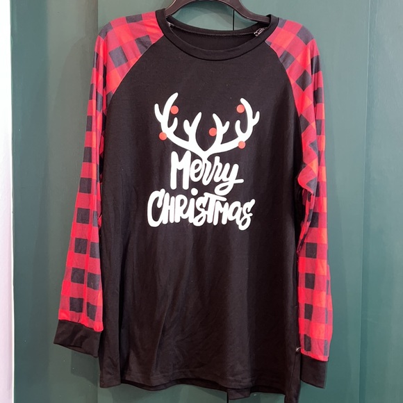 Merry Christmas Large Top - Picture 1 of 4